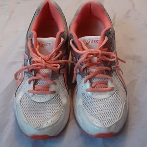 Oasics  gel contend  2 sneakers